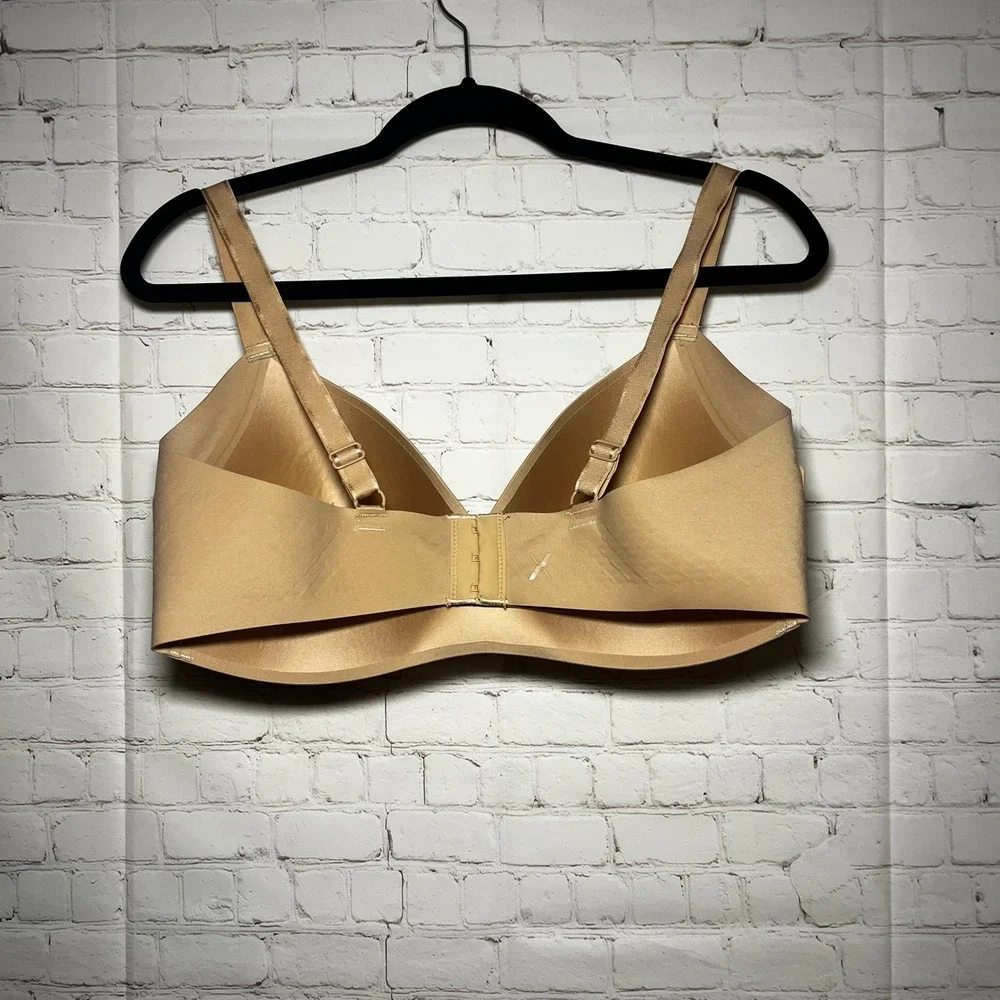 Knix Wingwomen Contour Bra Beige and Black Bundle Seamless‎ Coverage Size 40D